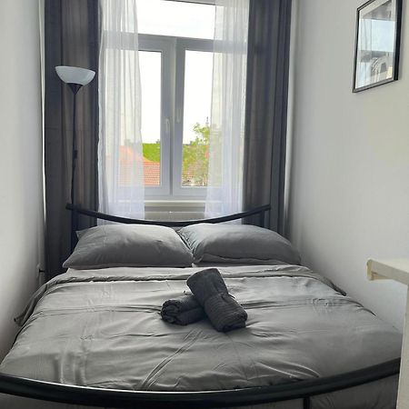 1St Plaza Apartment Bratislava Buitenkant foto