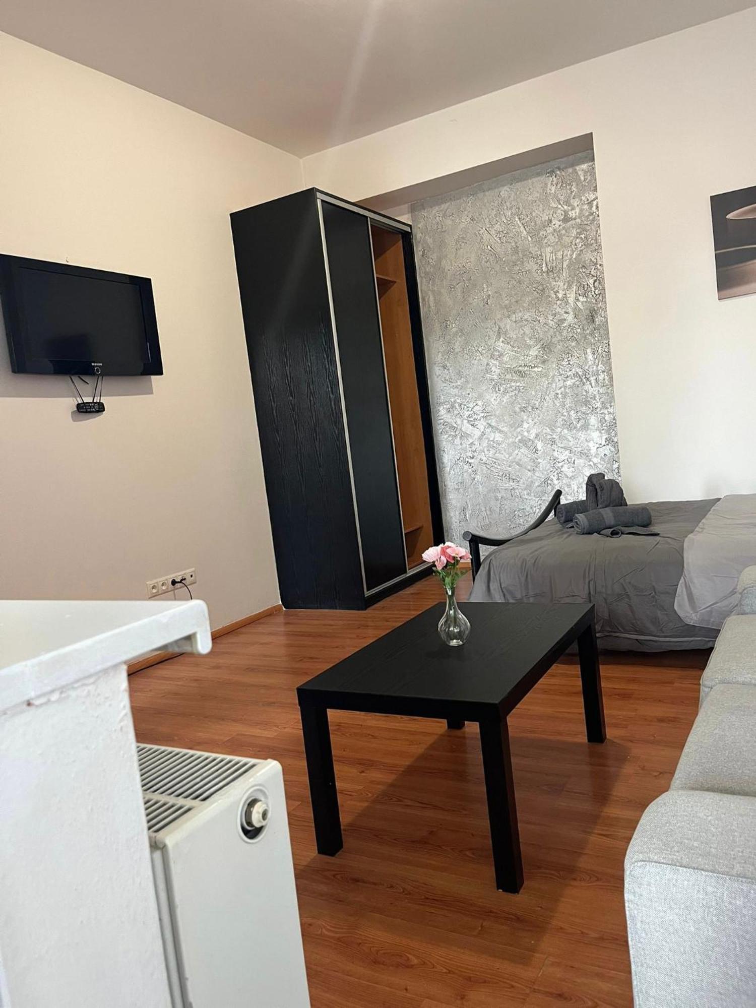 1St Plaza Apartment Bratislava Buitenkant foto